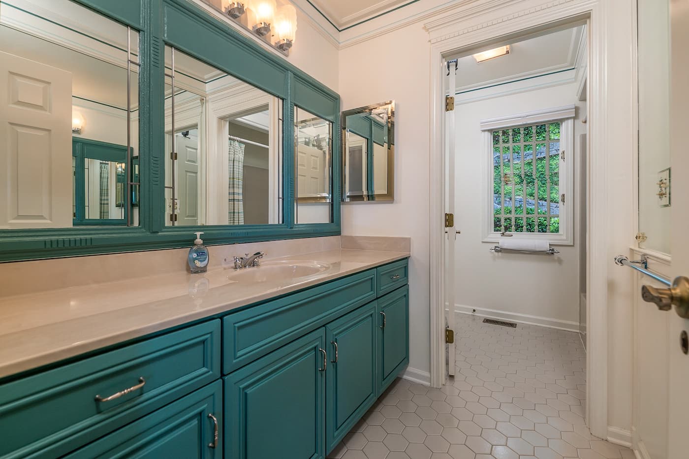 High Society - Image 24