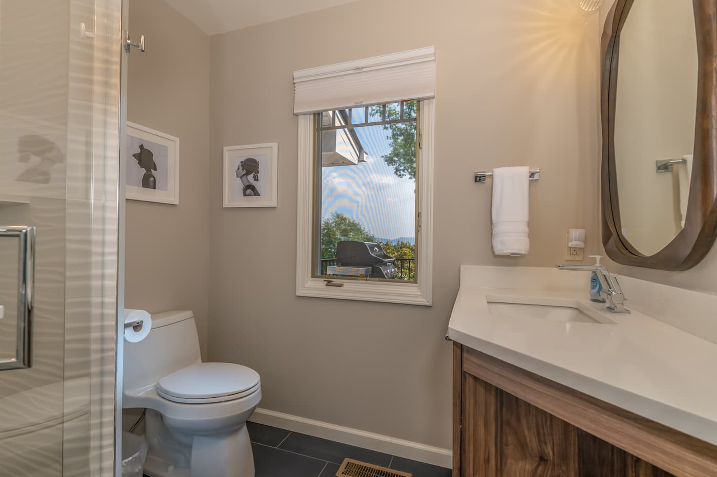 High Society - Image 27