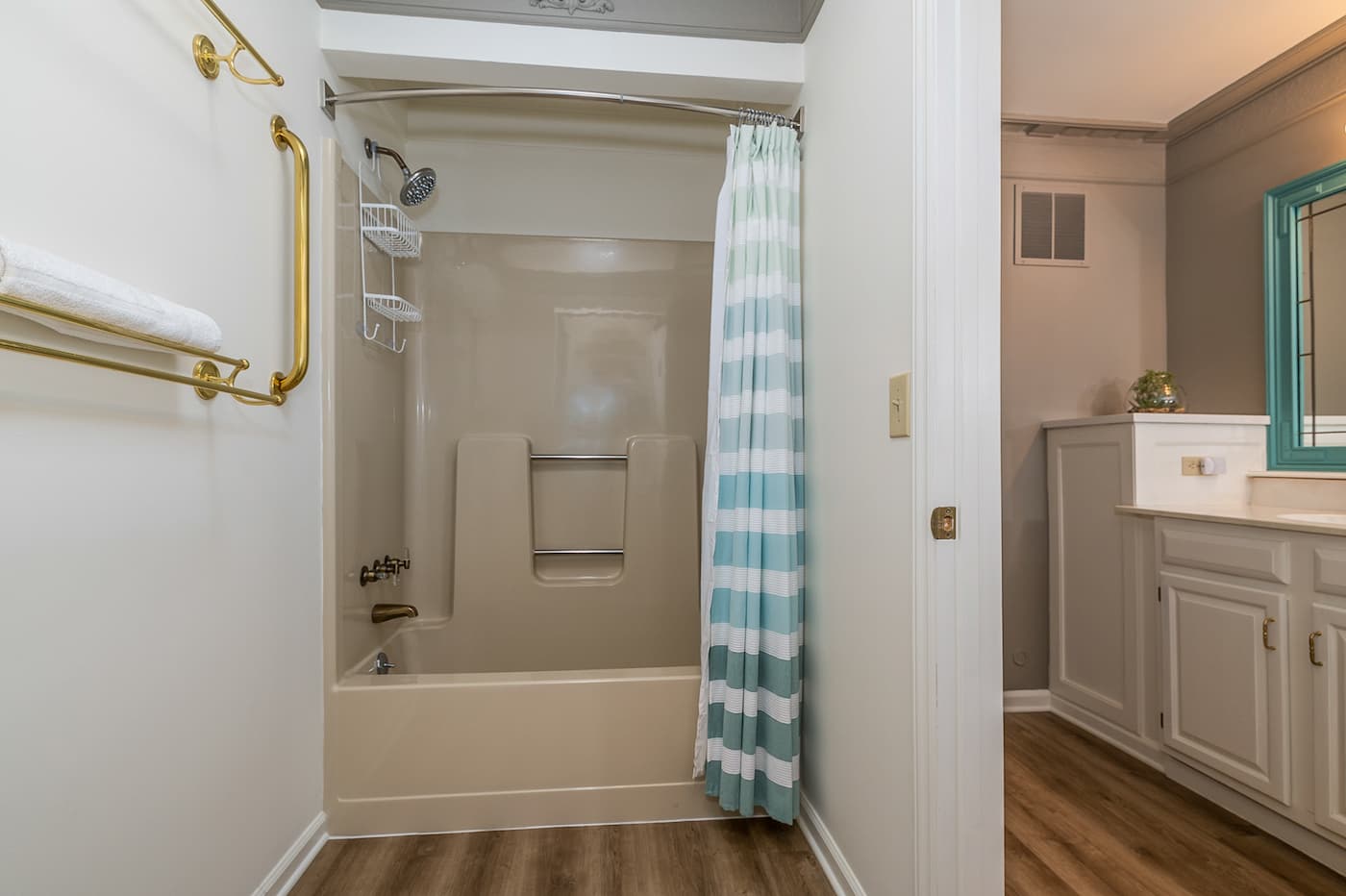 High Society - Image 41