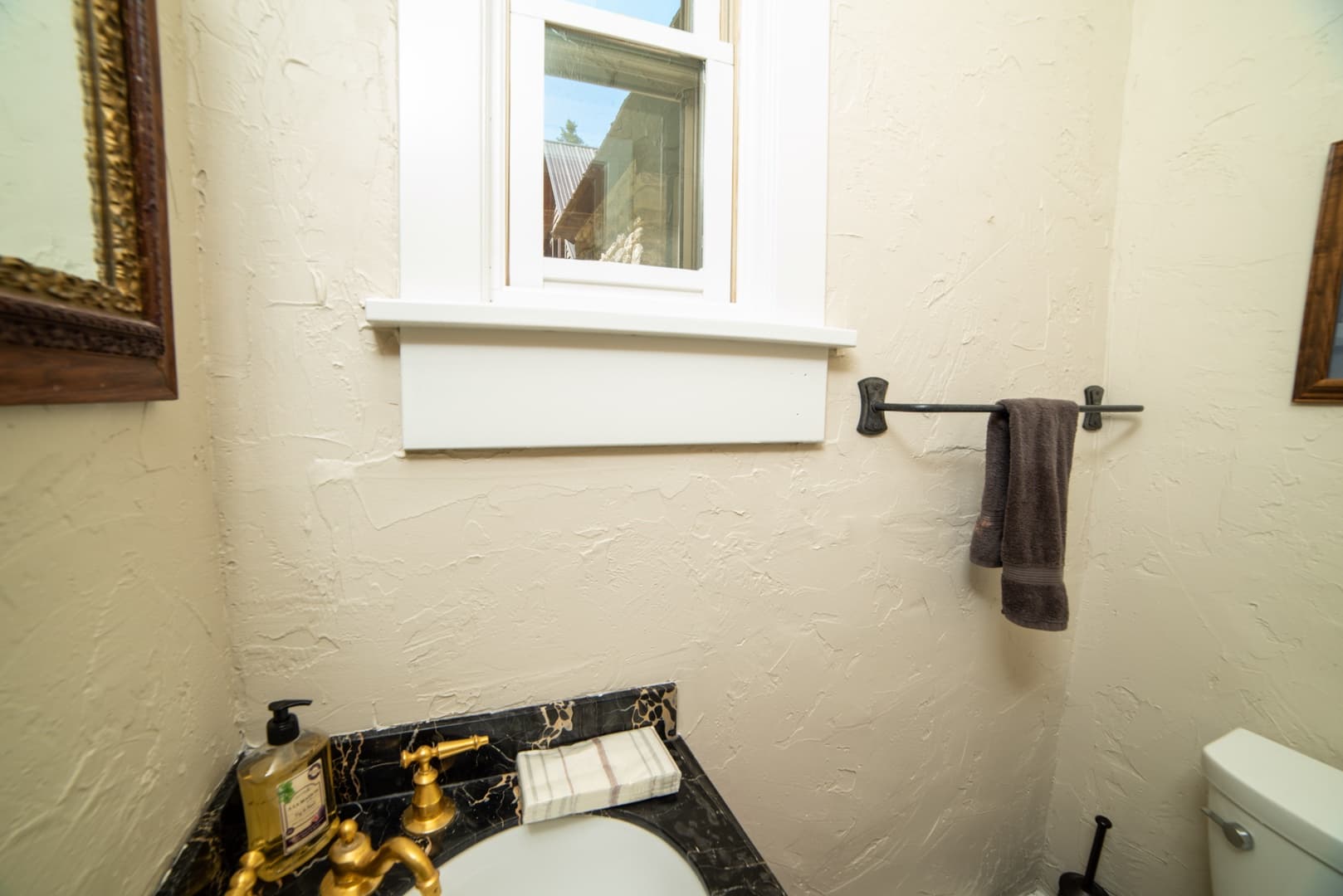 Kangaroo East Shore - Image 13