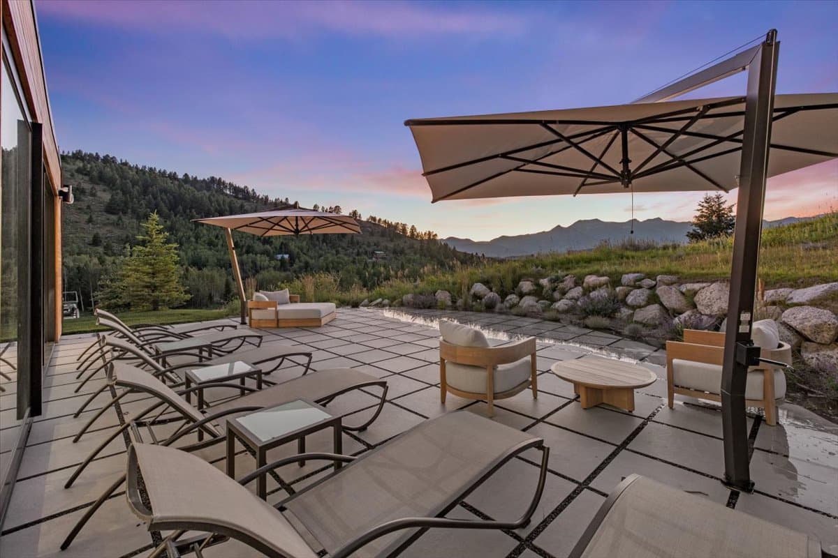 Panda Ranch Wing - Image 55