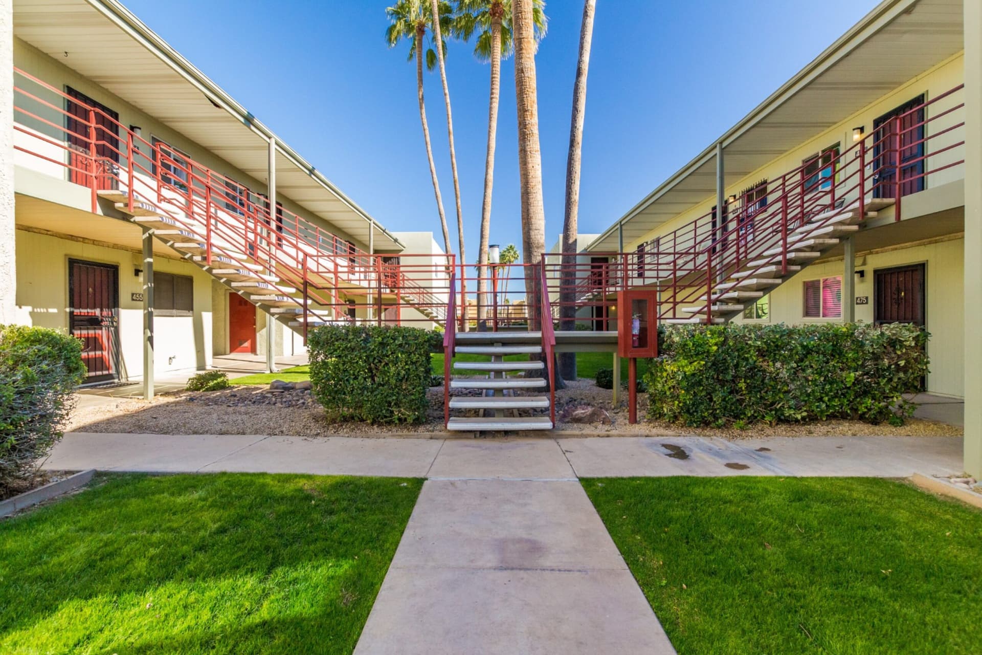 Camelback House - Image 24