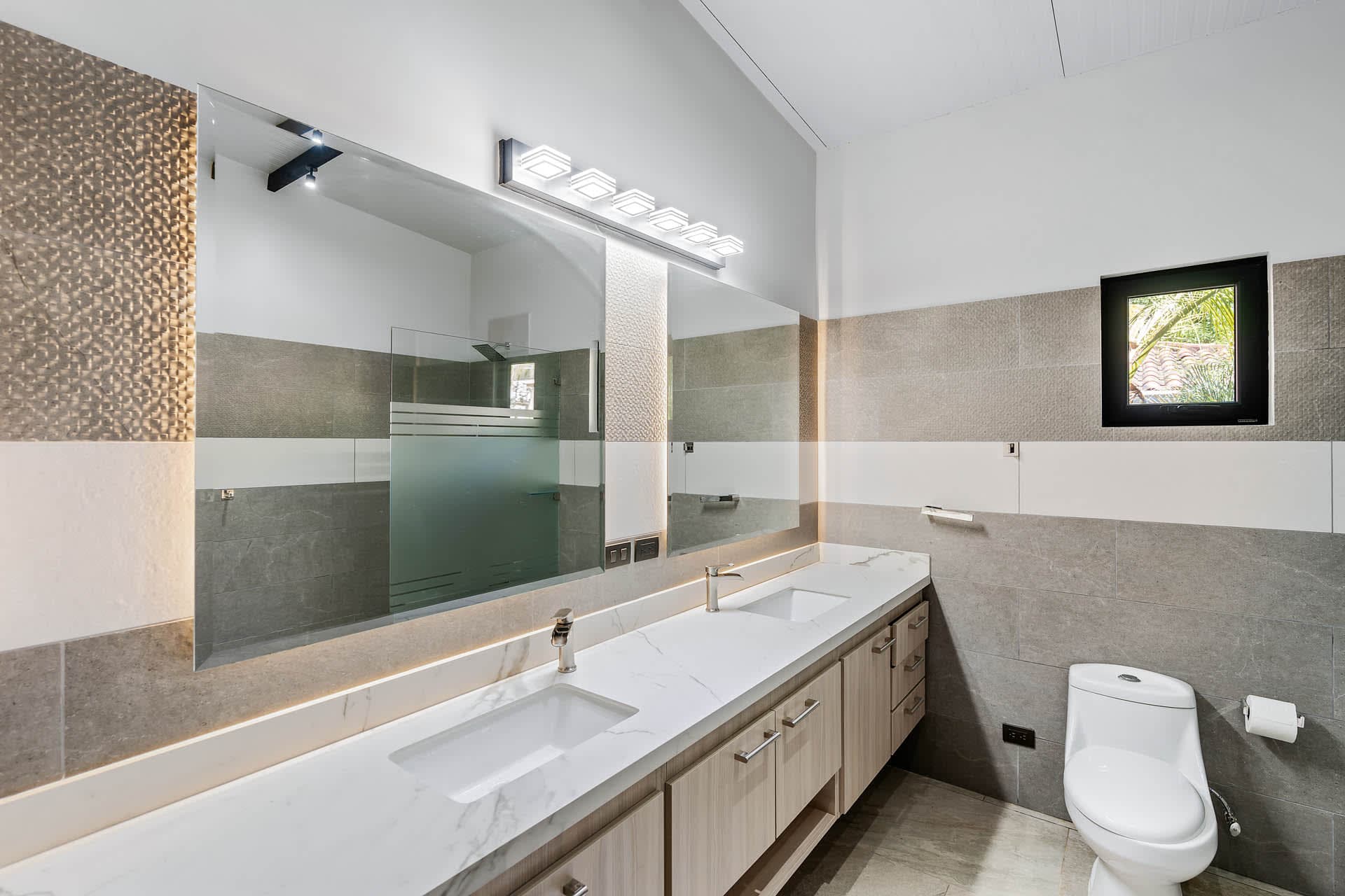 Mansion Elena - Image 17