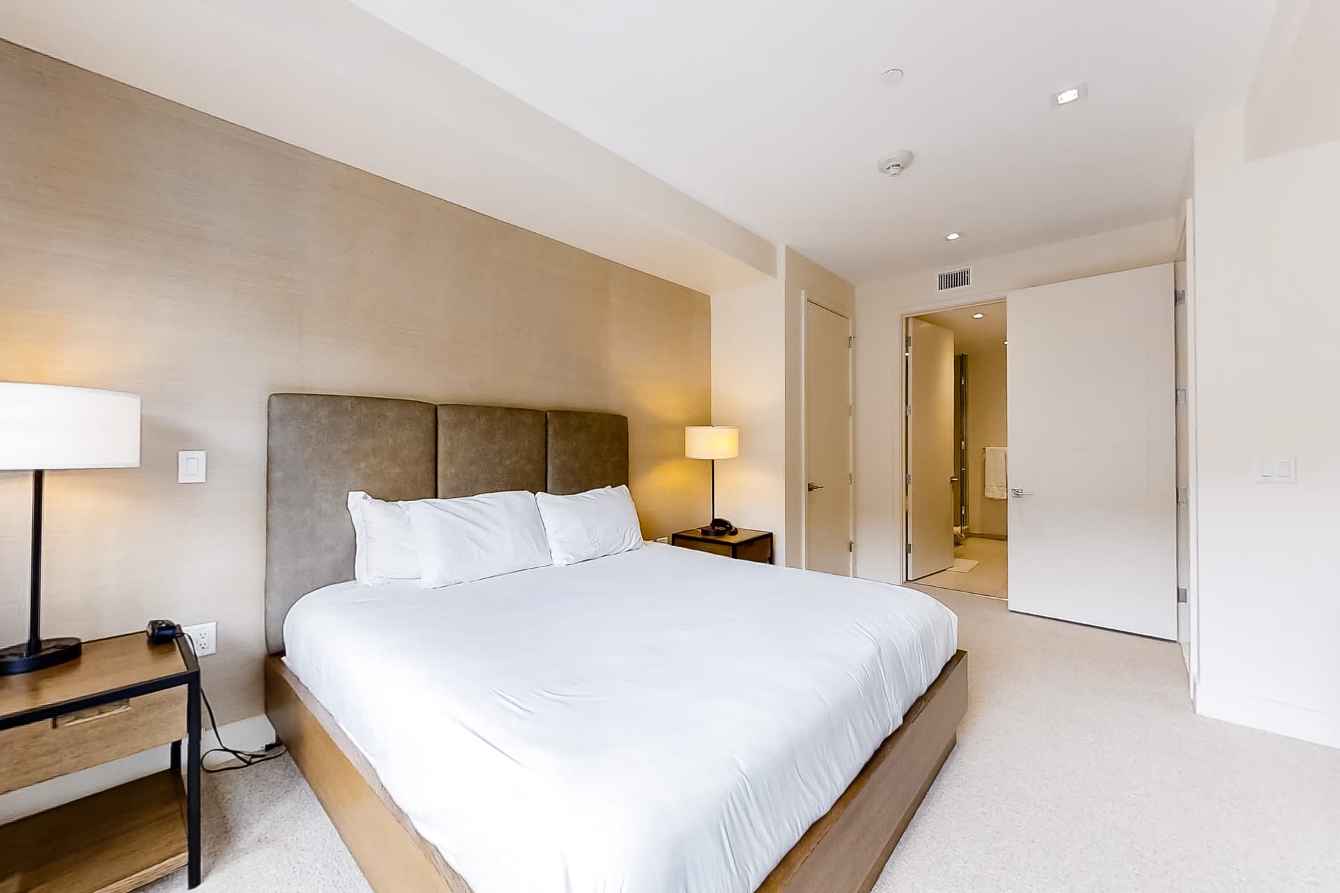 Lift 503 Home - Image 6