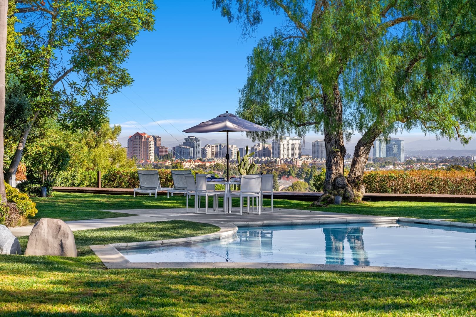 Endless Panorama - Image 42