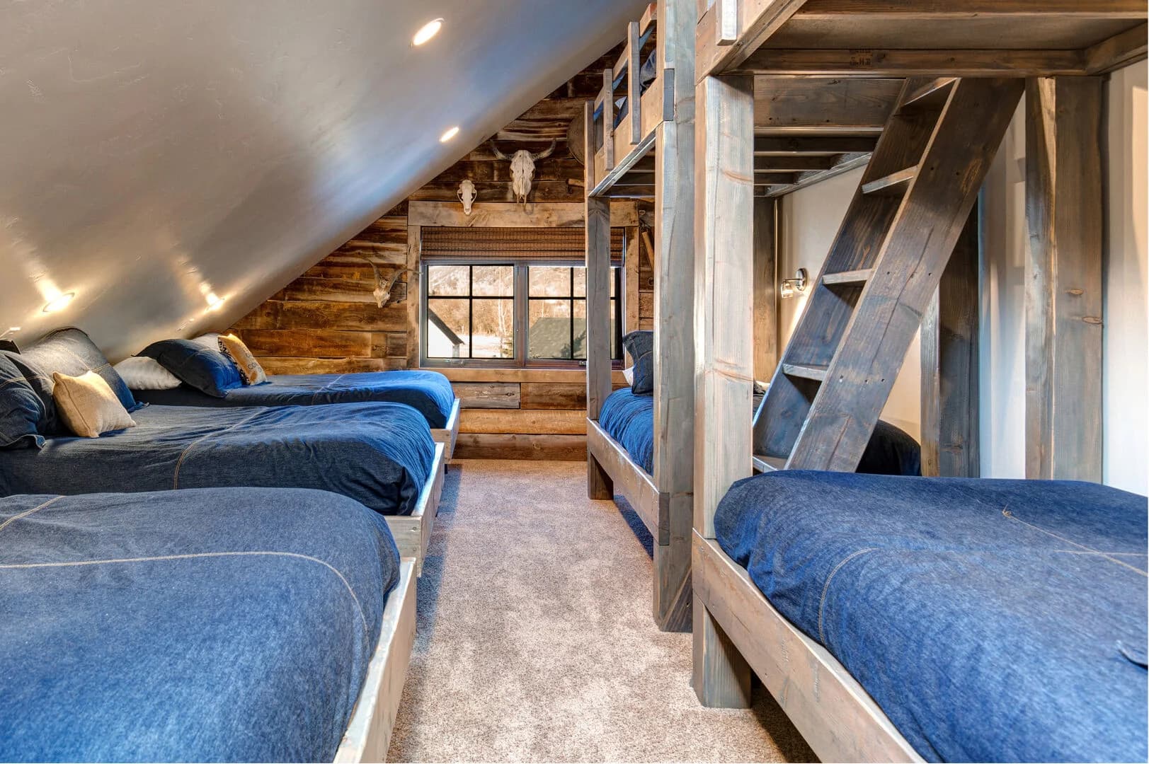 Twilight Moon Ranch - 7 Bedroom - Image 35