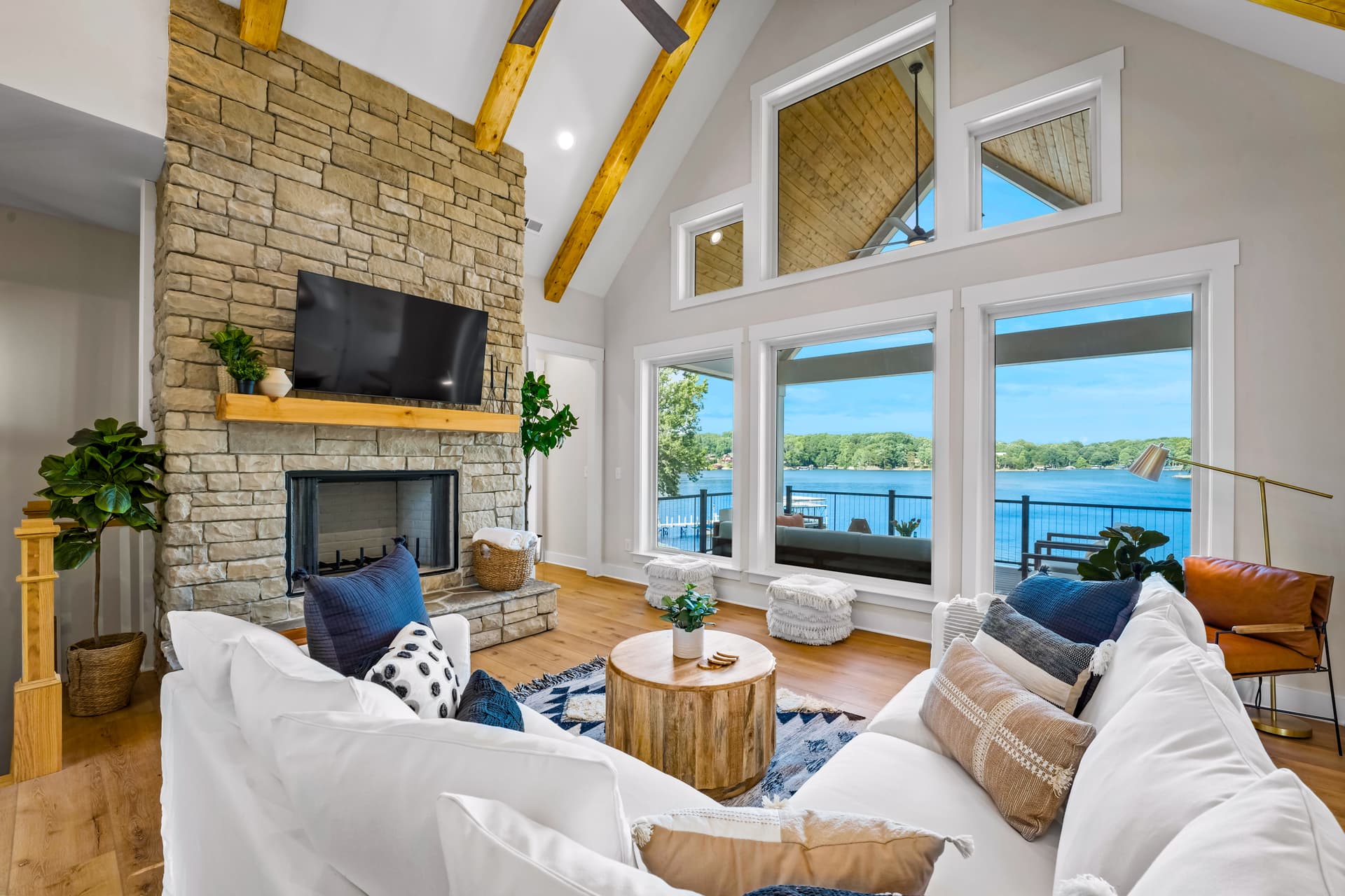 Hogan Crest - Image 4