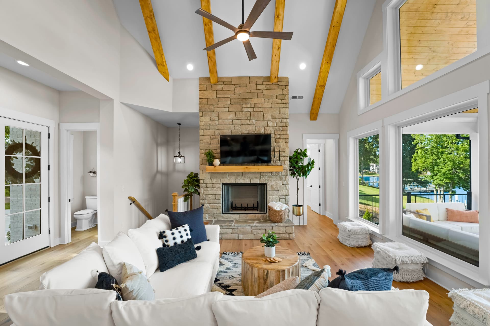 Hogan Crest - Image 7