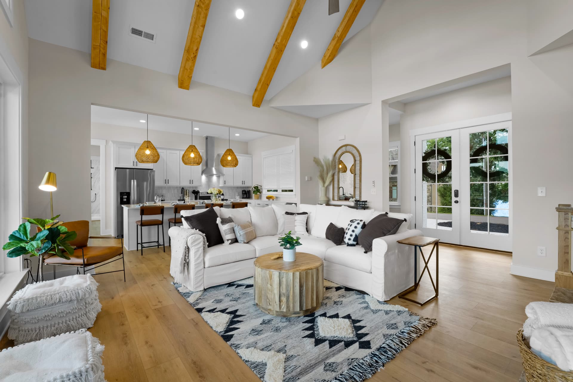 Hogan Crest - Image 4