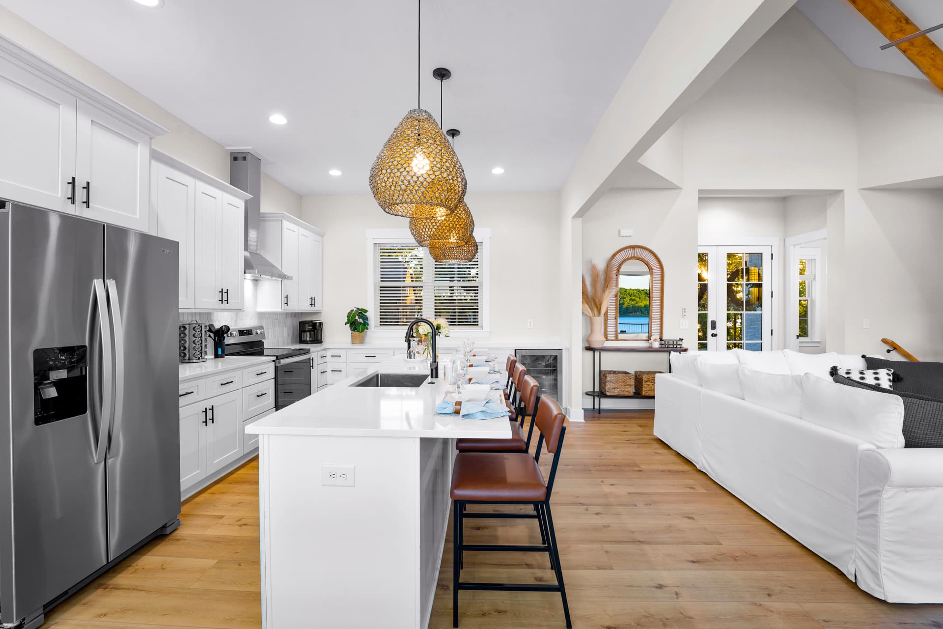 Hogan Crest - Image 13