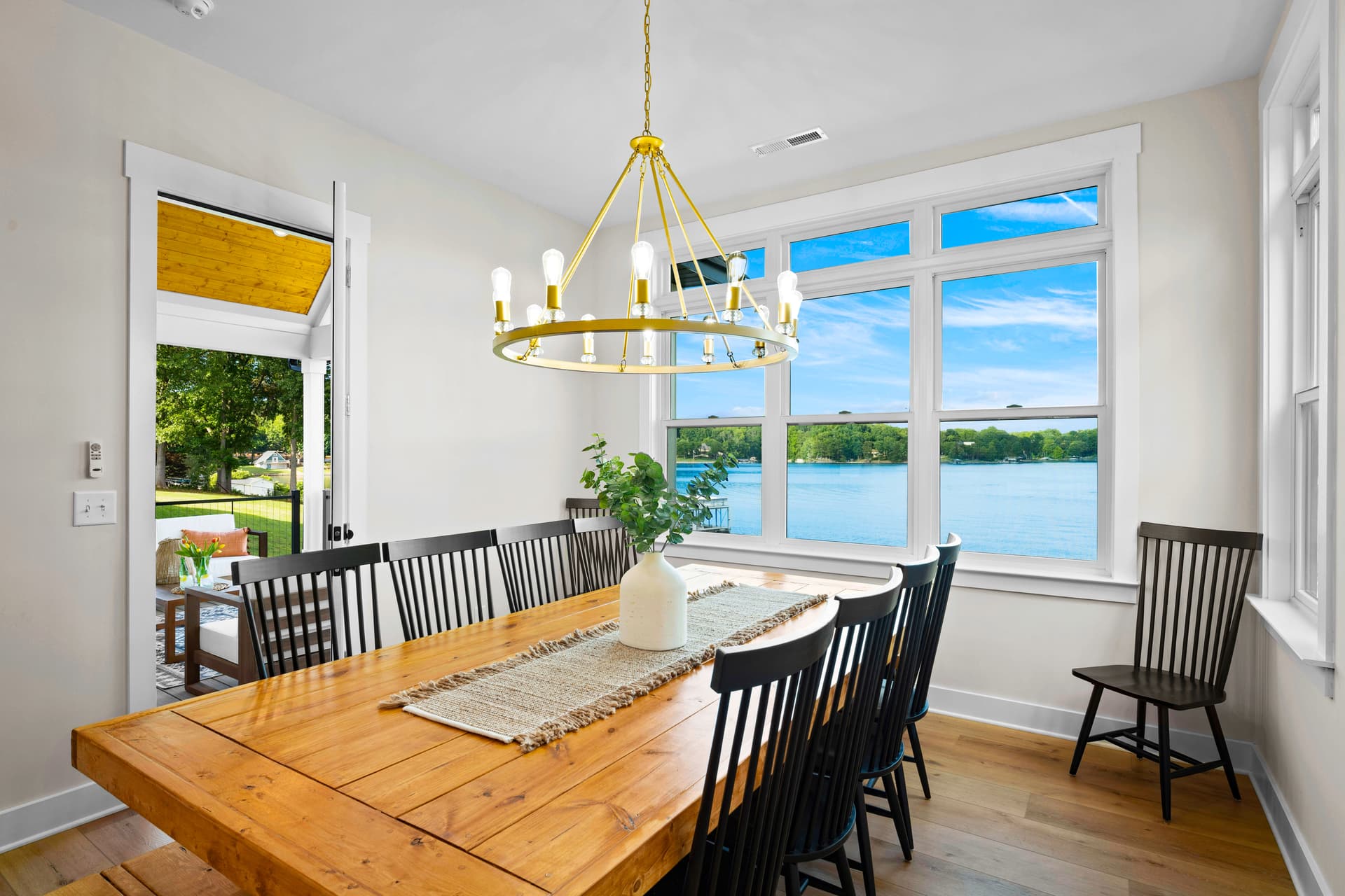 Hogan Crest - Image 14