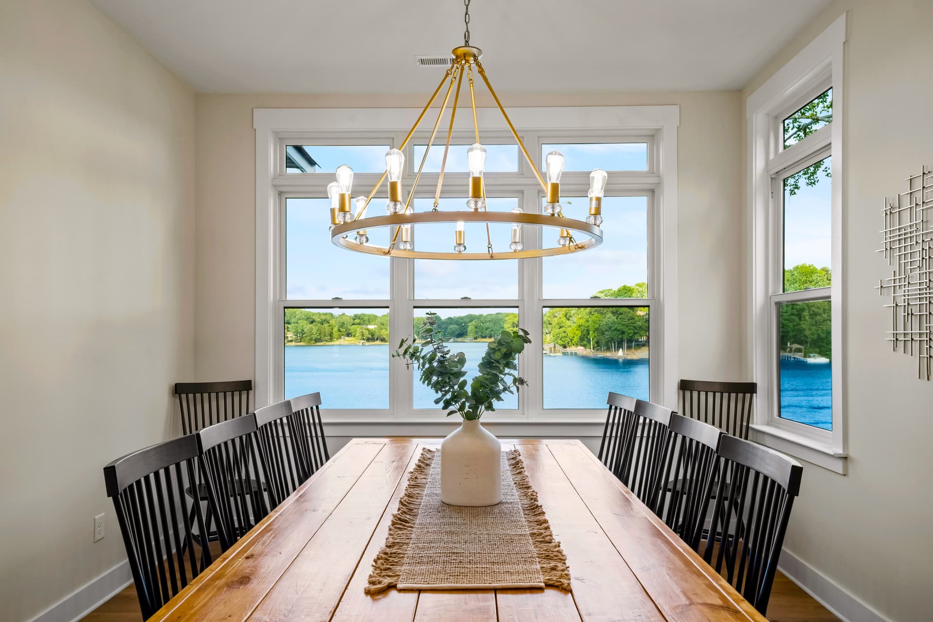 Hogan Crest - Image 15