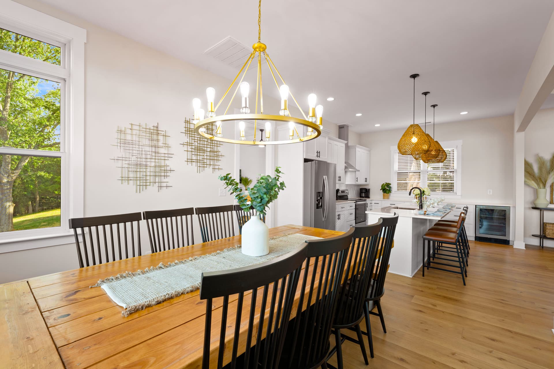 Hogan Crest - Image 16