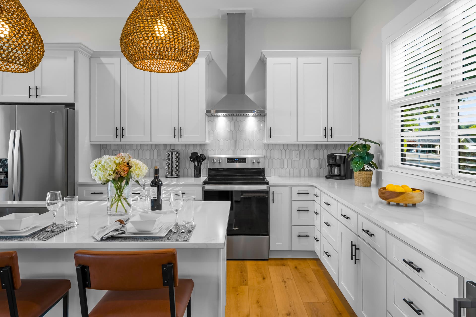 Hogan Crest - Image 17