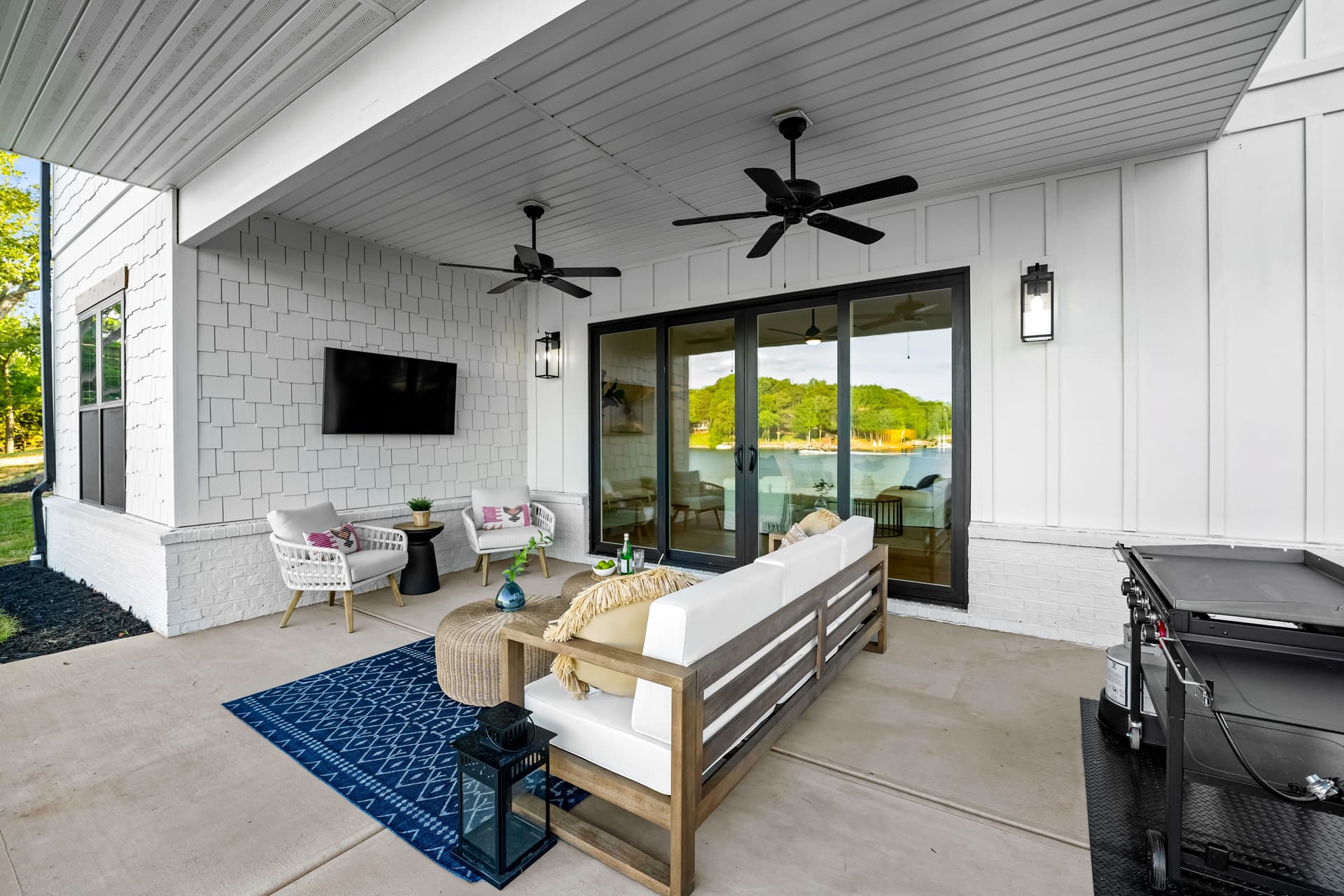 Hogan Crest - Image 56