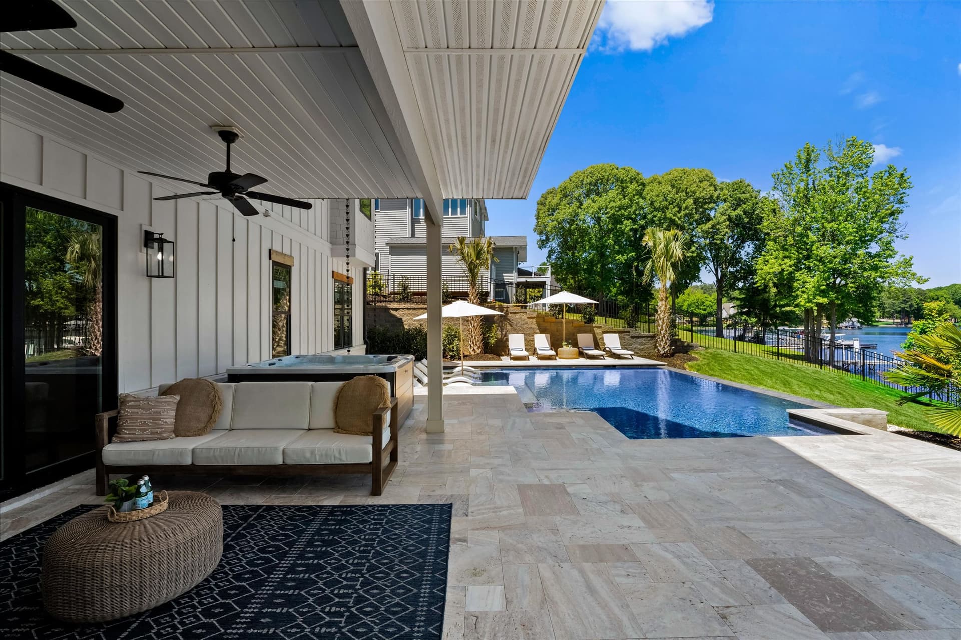 Hogan Crest - Image 59