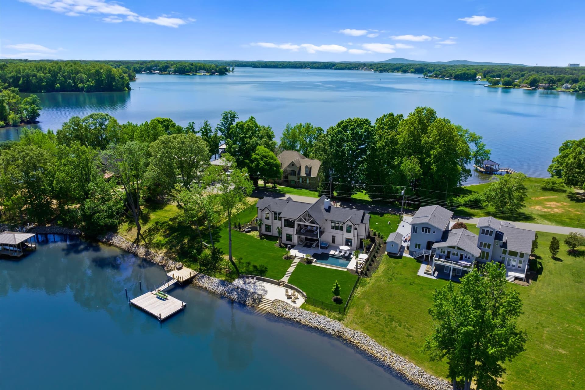 Hogan Crest - Image 3