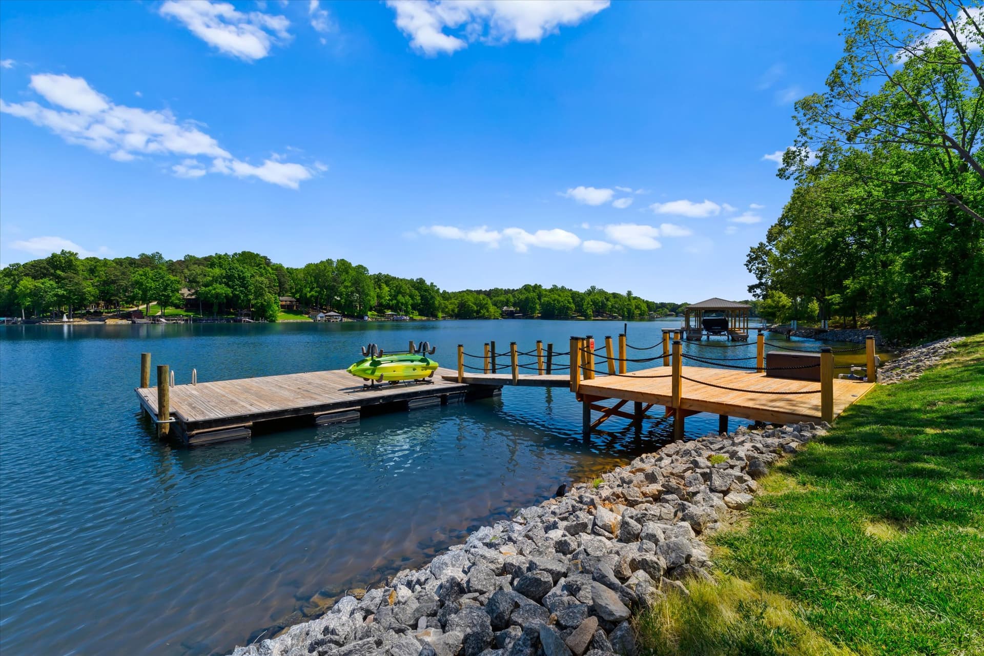 Hogan Crest - Image 68