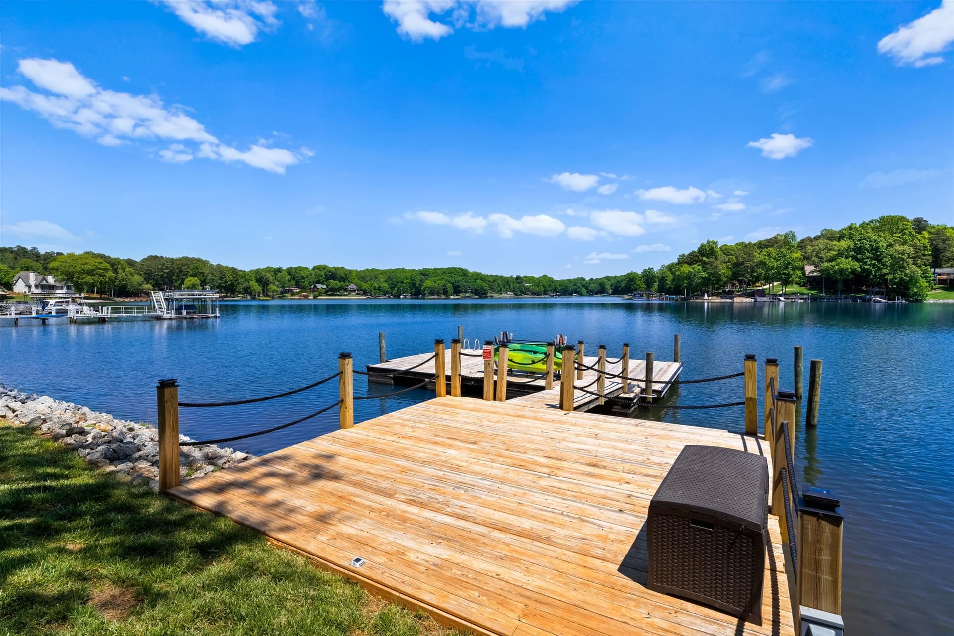 Hogan Crest - Image 69