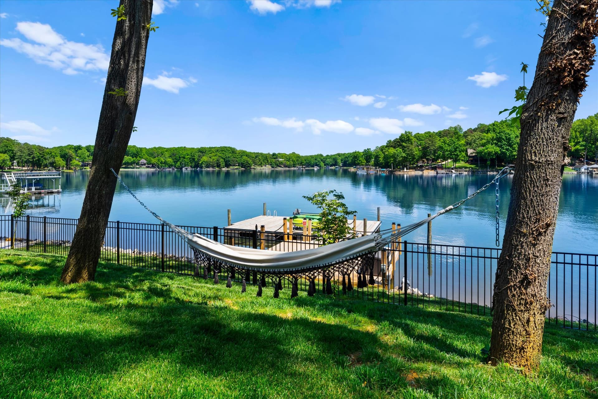 Hogan Crest - Image 71