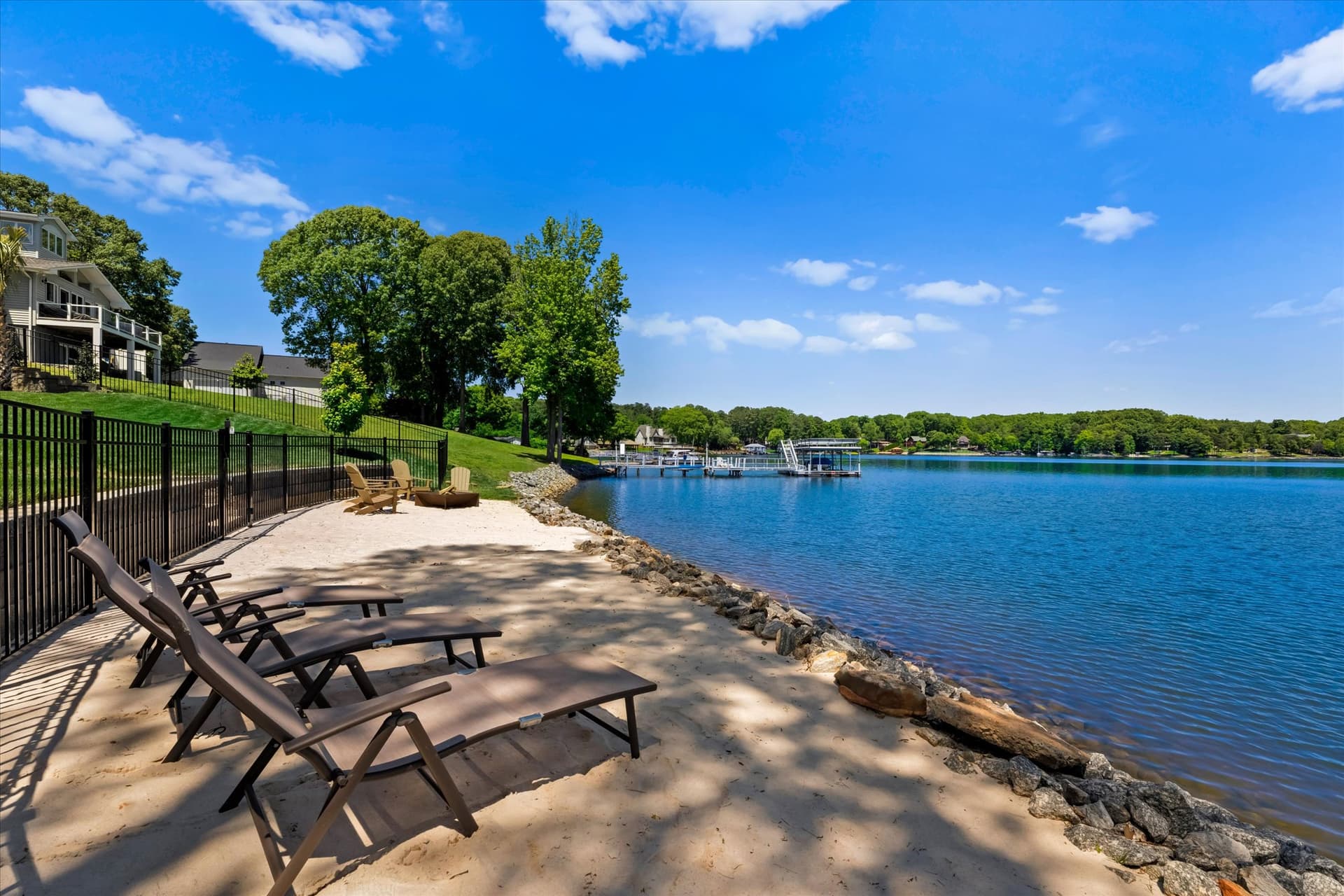 Hogan Crest - Image 73