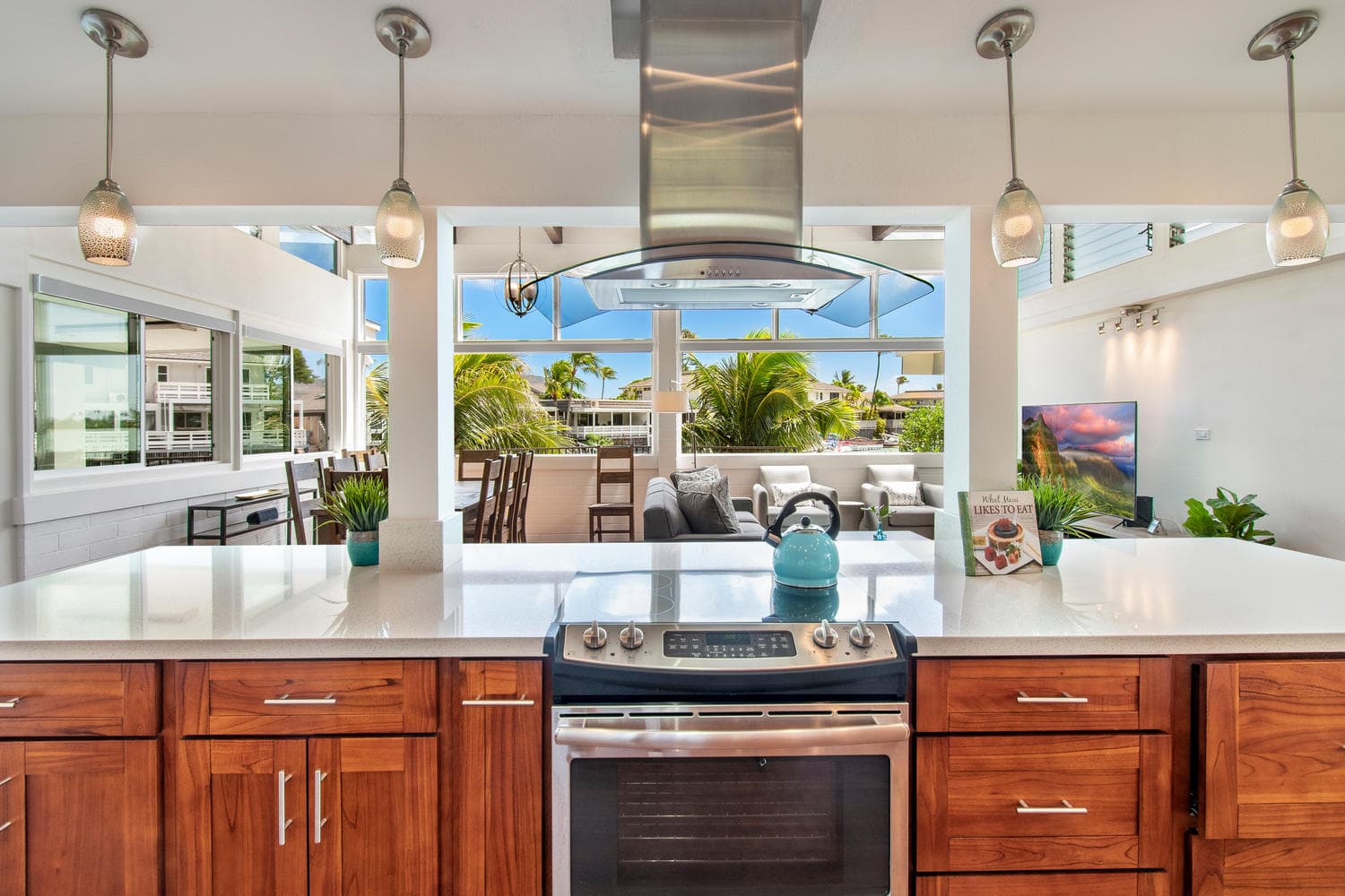 Holoholo Hale - Image 3