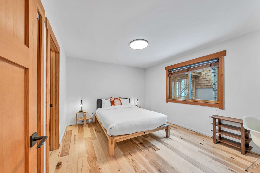 Stunning Mountain Gem - Image 21