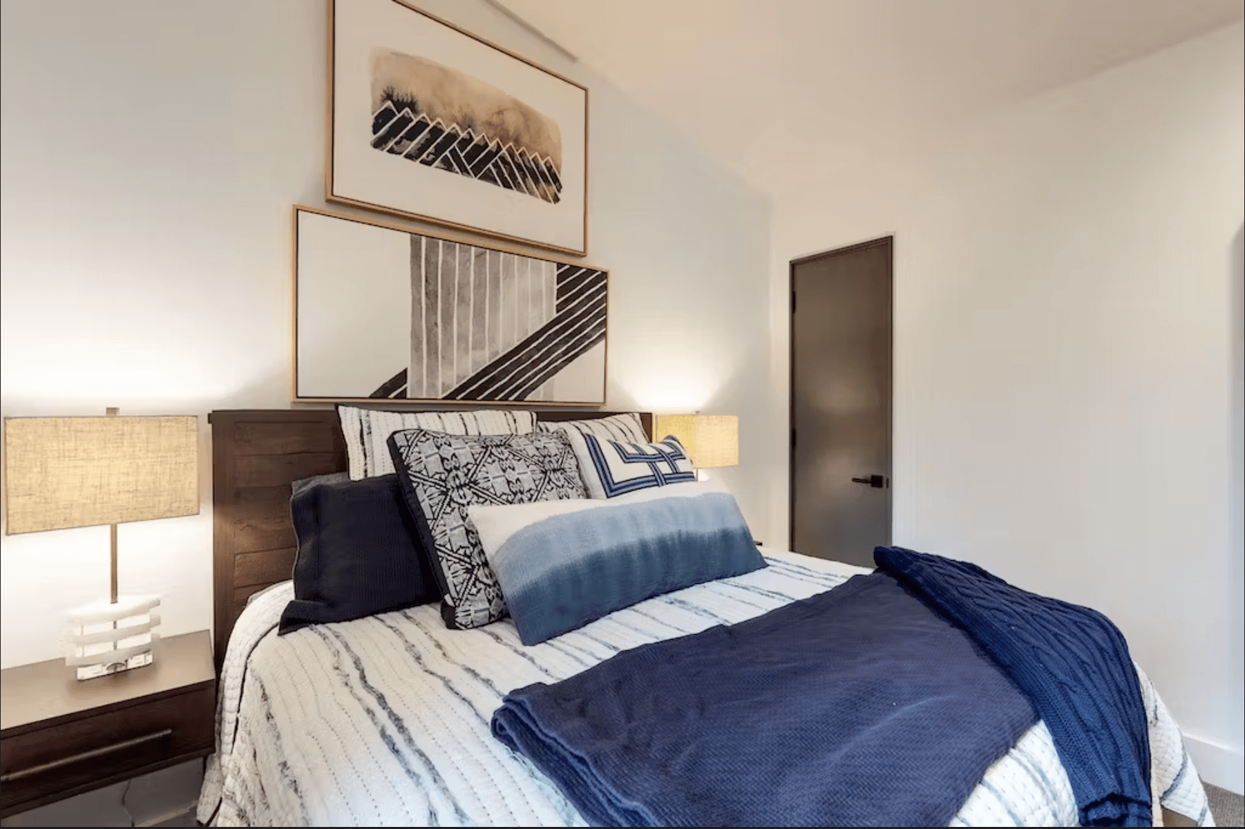 Lake Cabin - Image 16