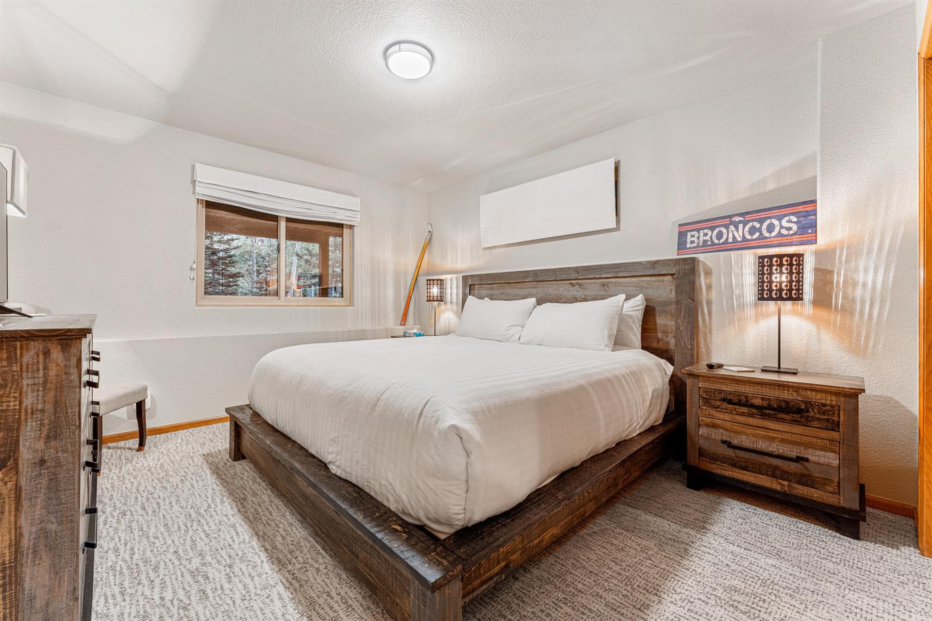 Burgundy House - Image 57