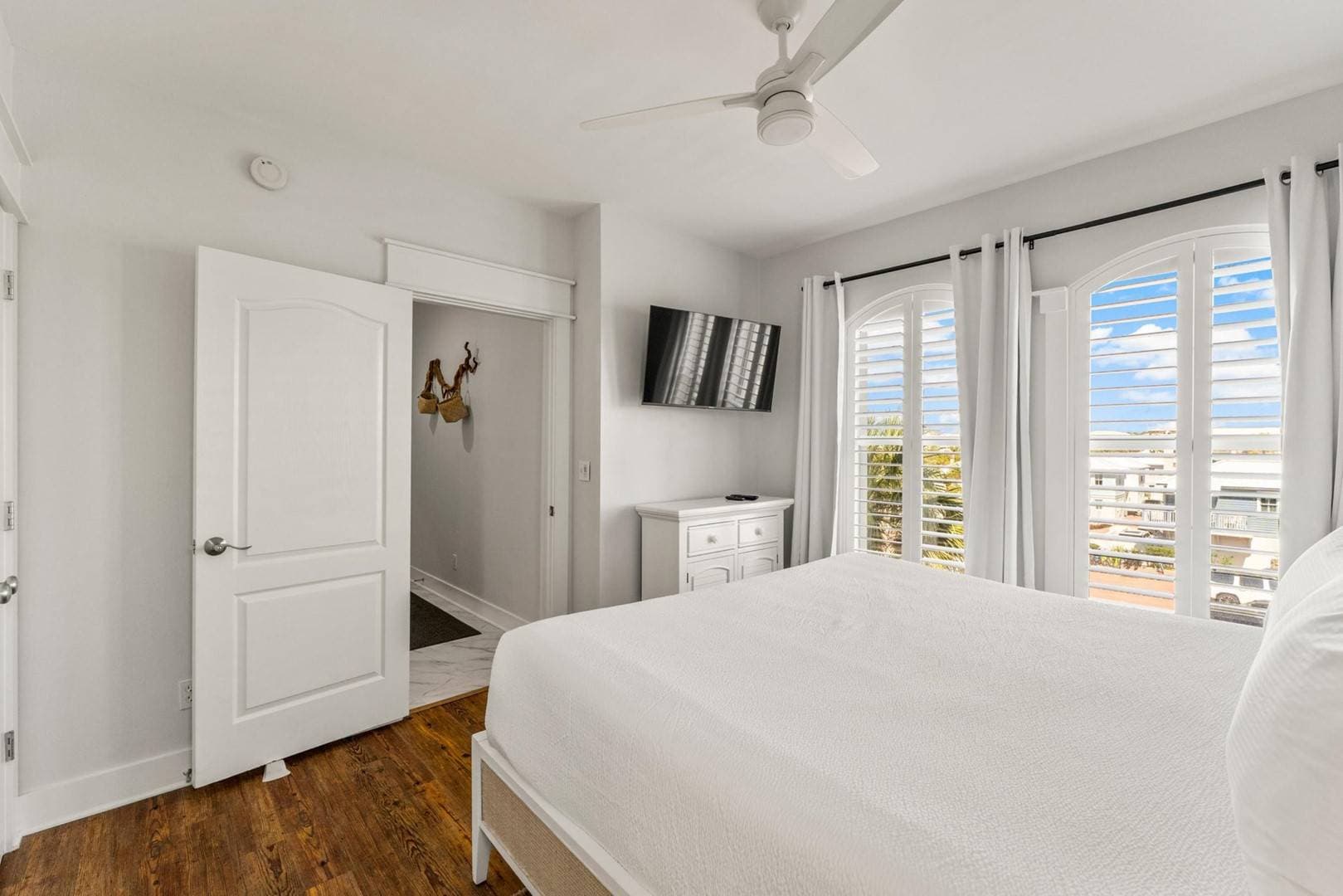 Rosey's Retreat - Image 27