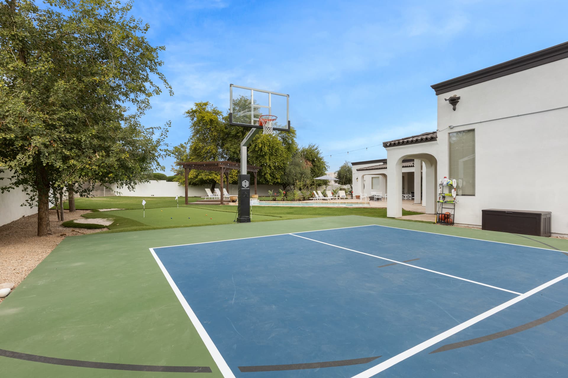 Farrier Manor - Image 4