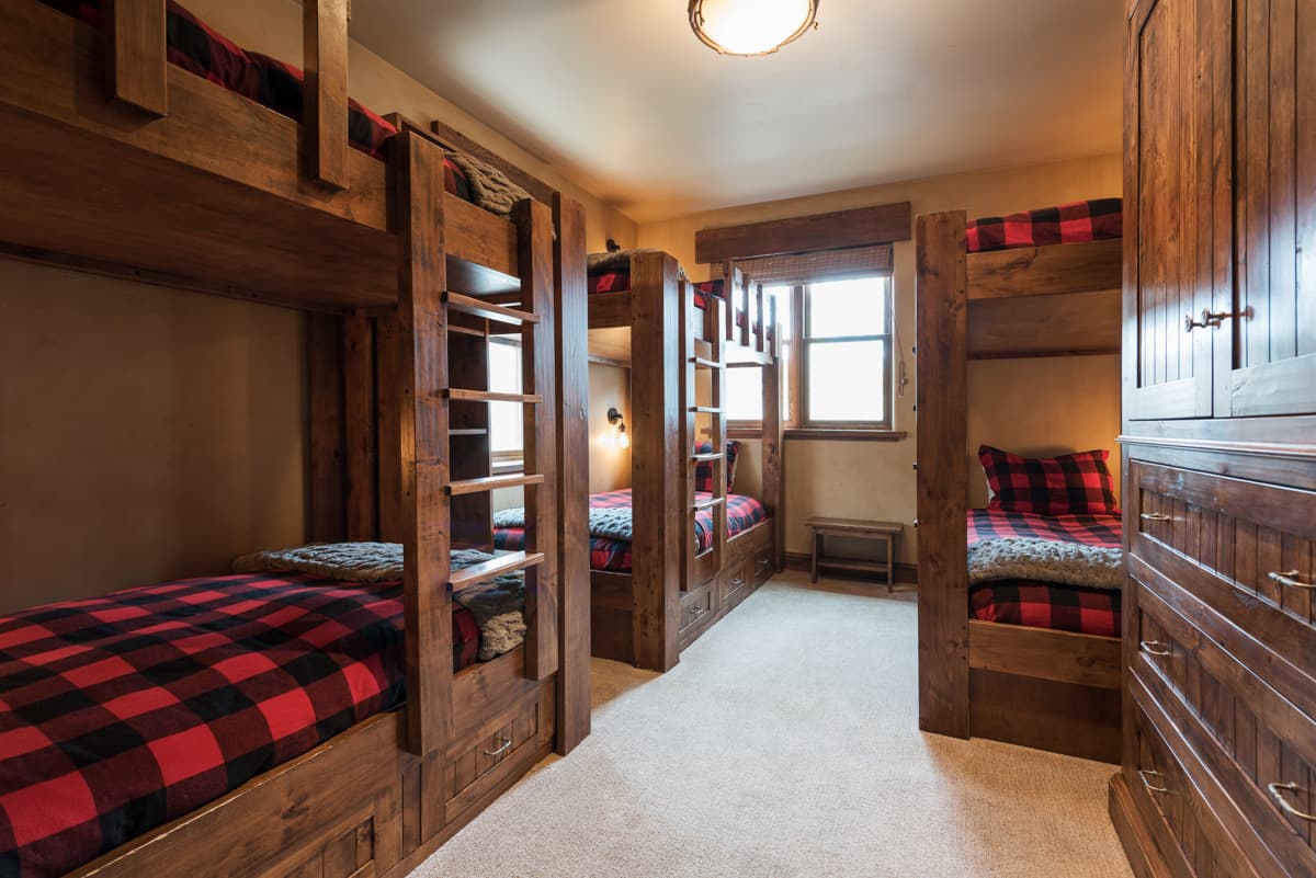 Park Avenue Home - Image 21