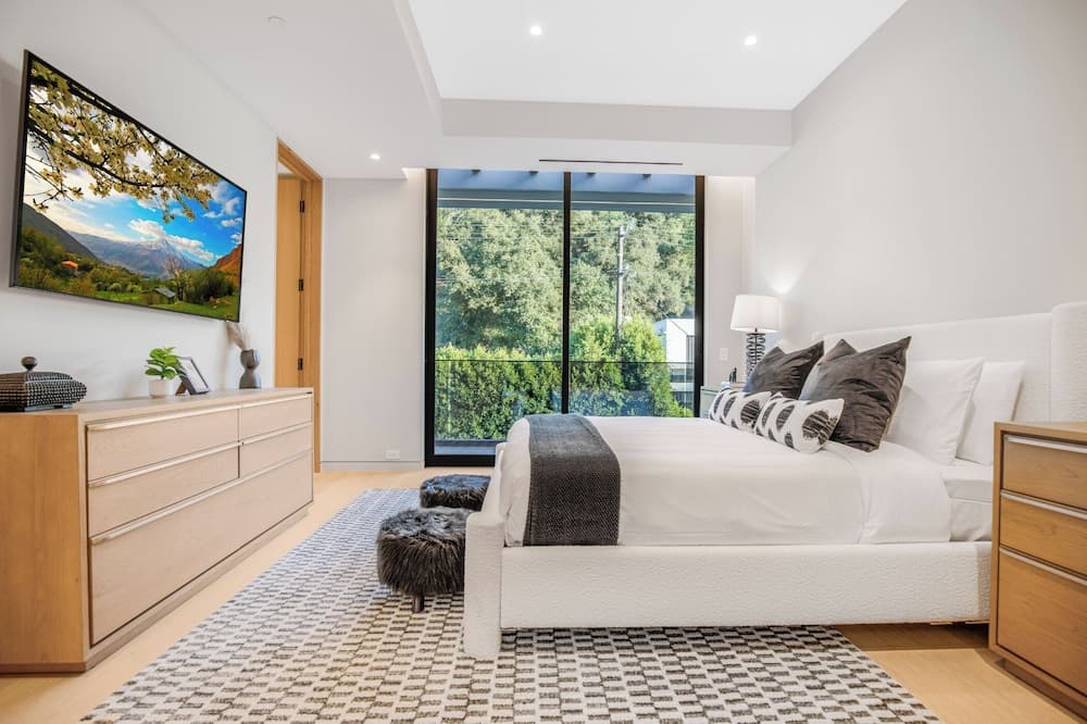 Hutton Modern - Image 8