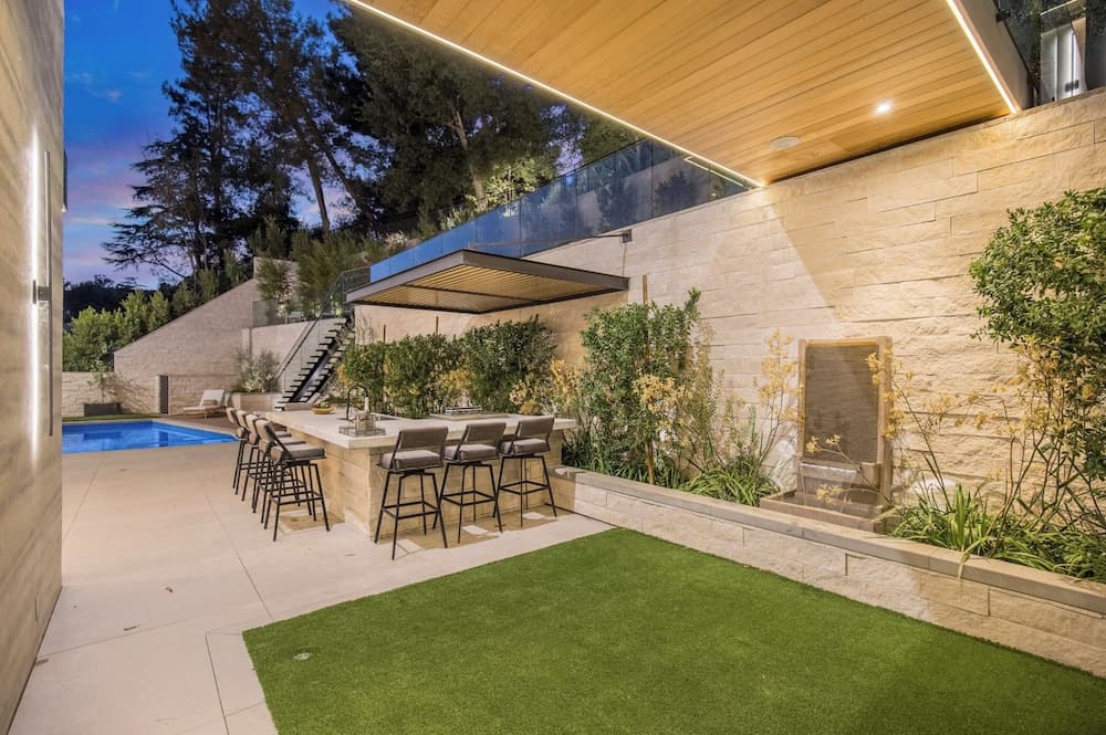 Hutton Modern - Image 11