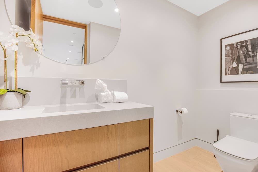 Hutton Modern - Image 17