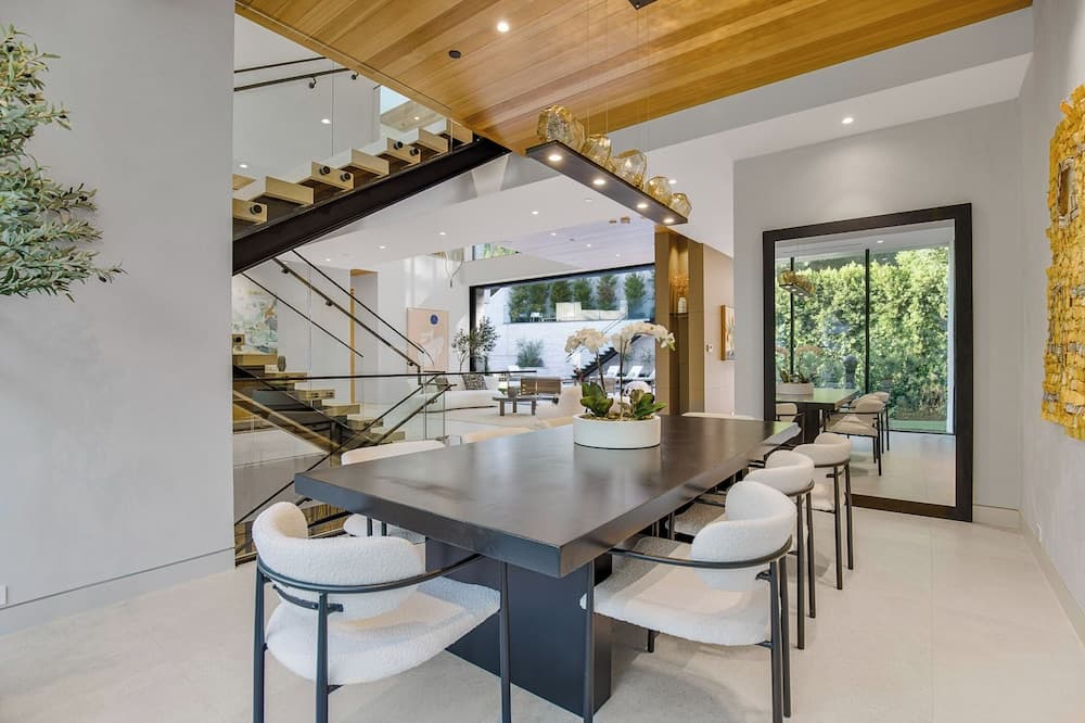 Hutton Modern - Image 31