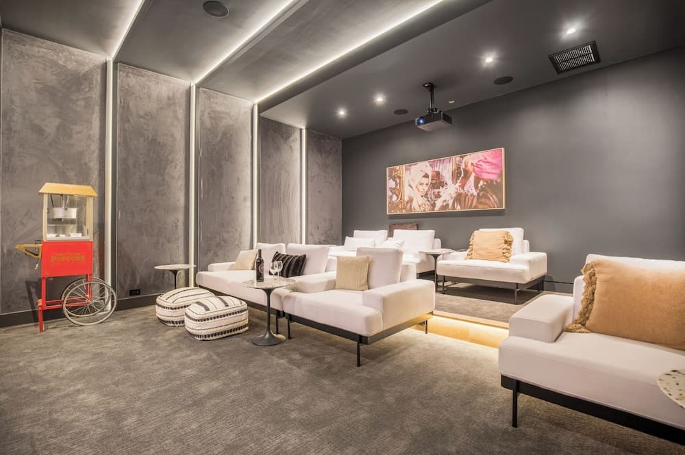 Hutton Modern - Image 38