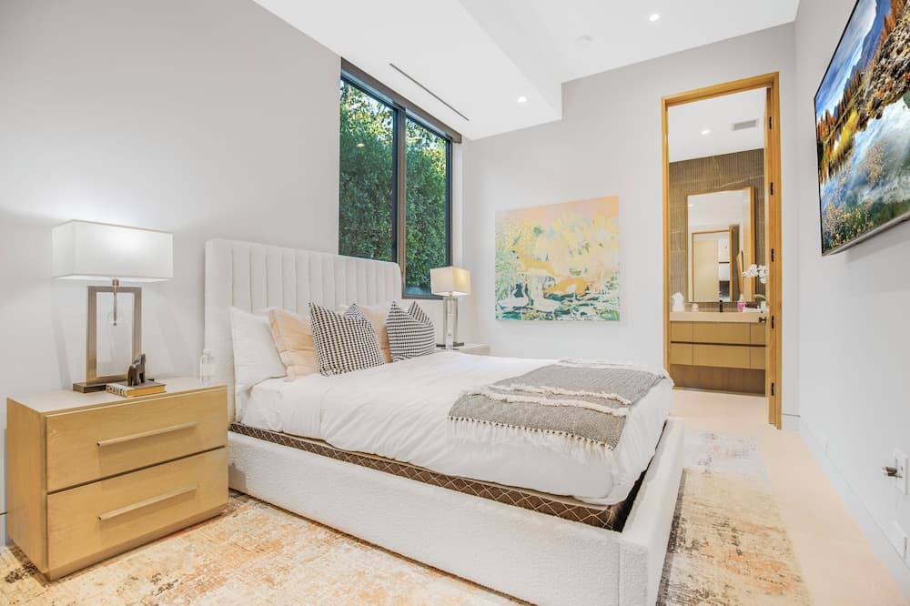 Hutton Villa - Image 4