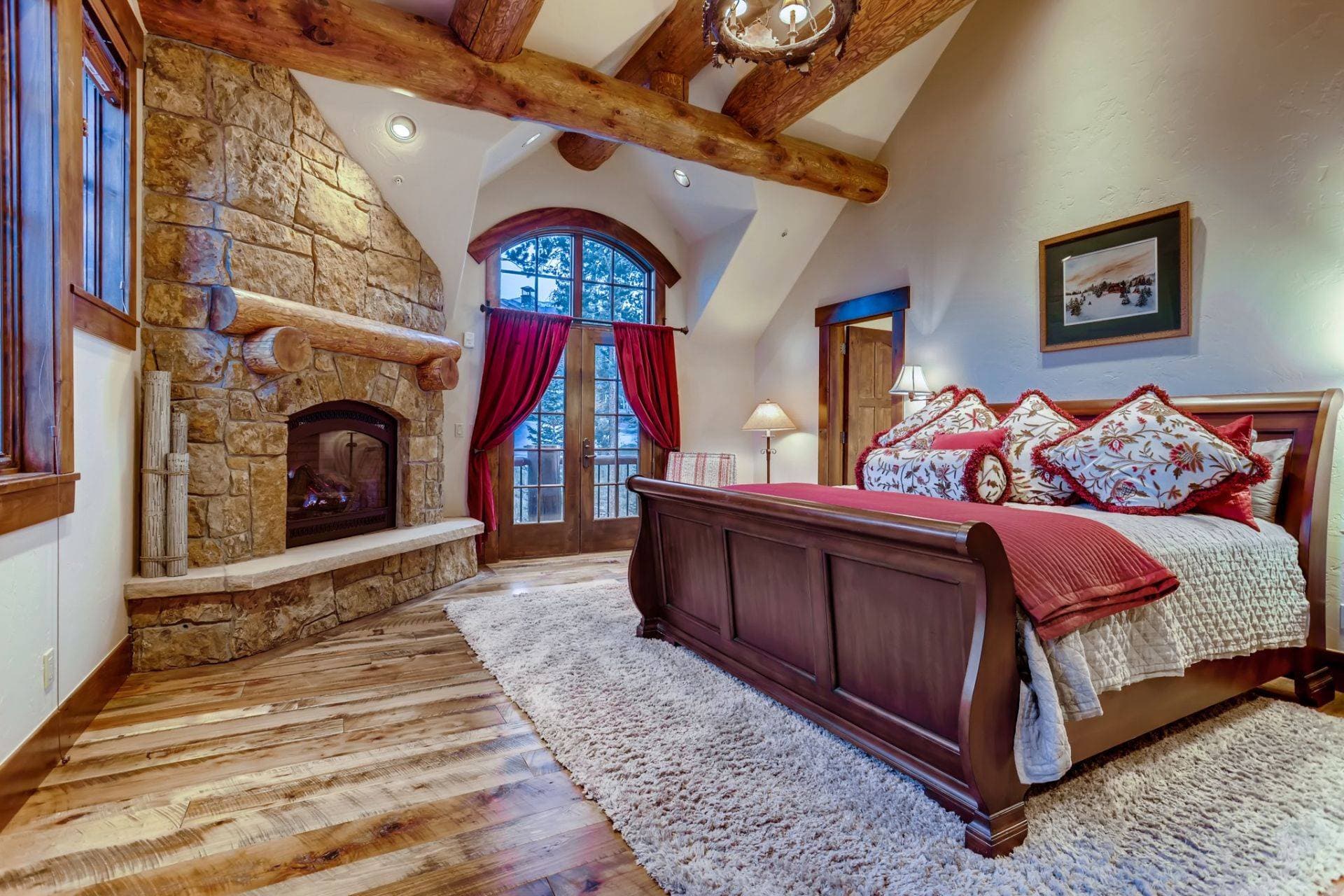 Ski Hi Lodge - Image 14