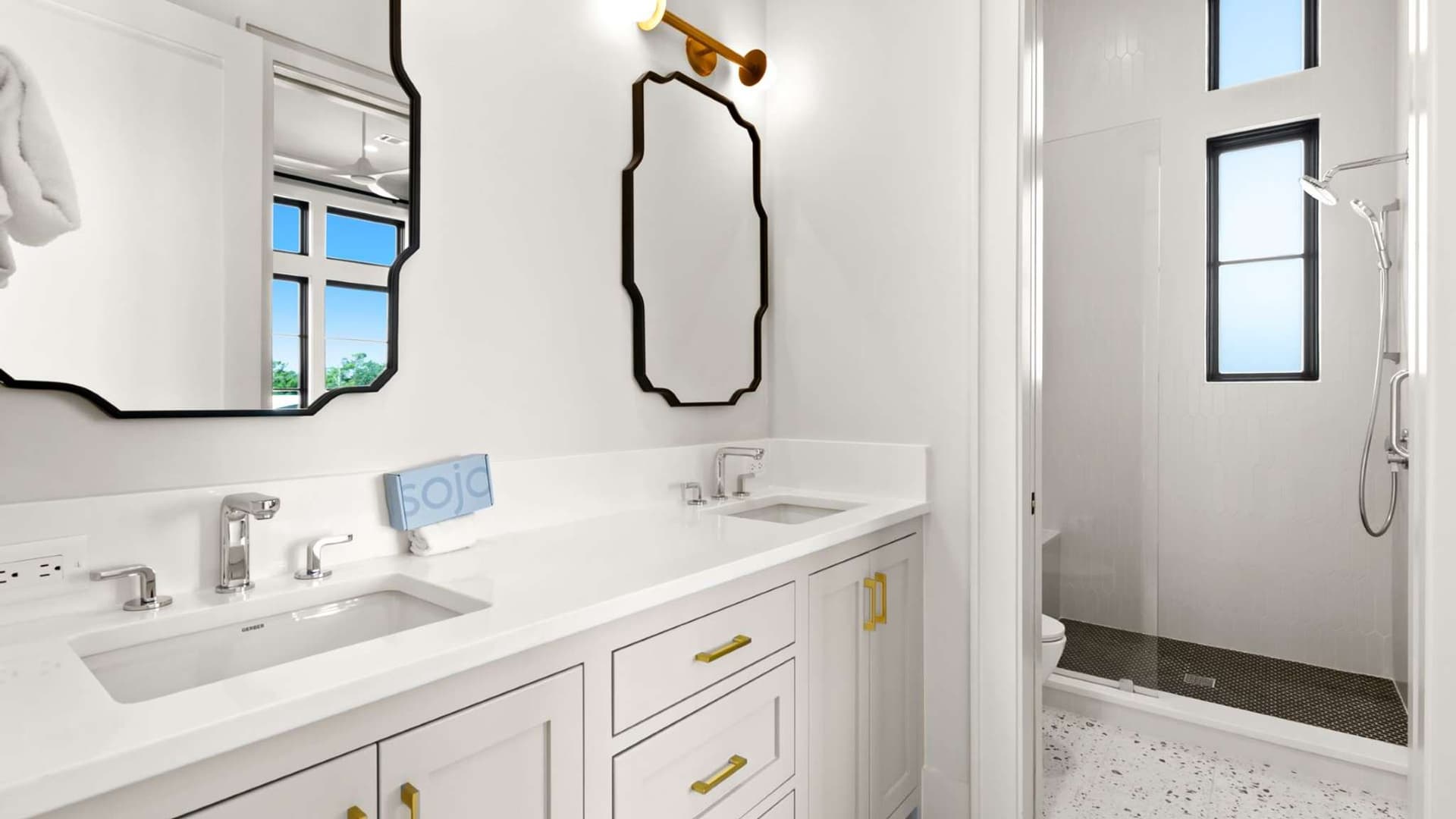 Lakeview Drive - Image 52