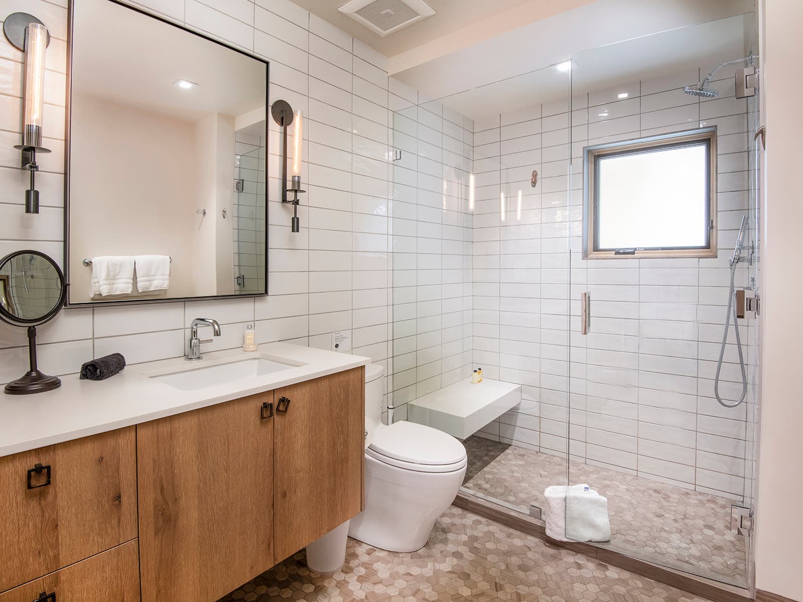 Red Lion Penthouse - Image 18