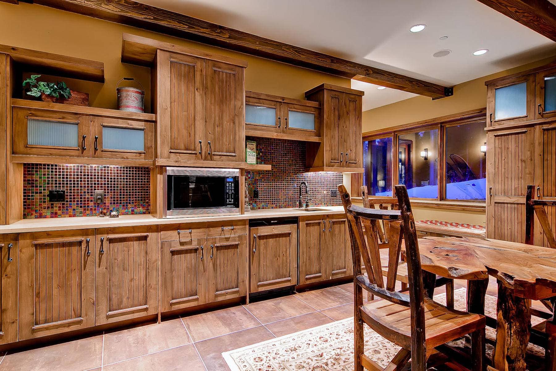 Warming Hut - Image 20