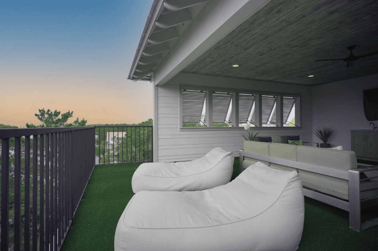 Beauty and the Beach - Image 6