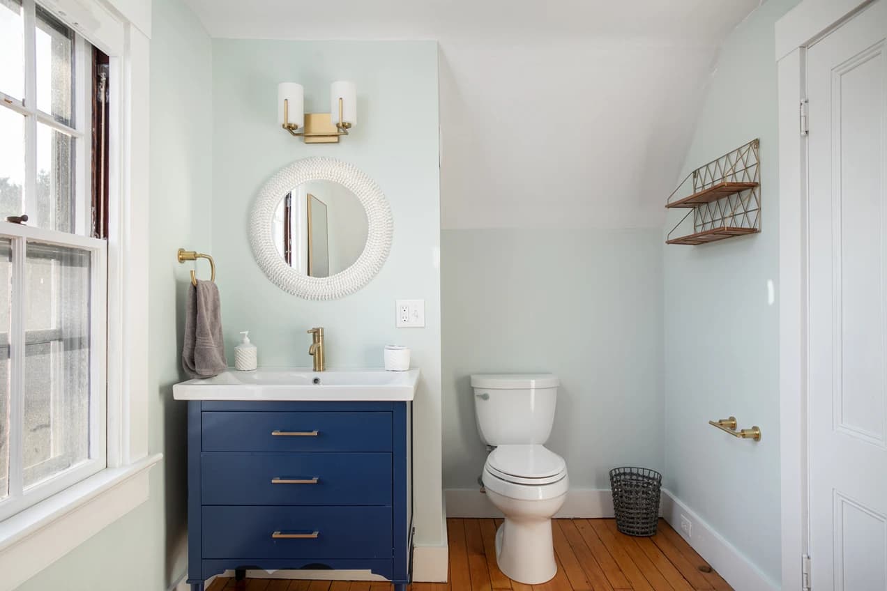 Coastal Victorian Place - Image 25