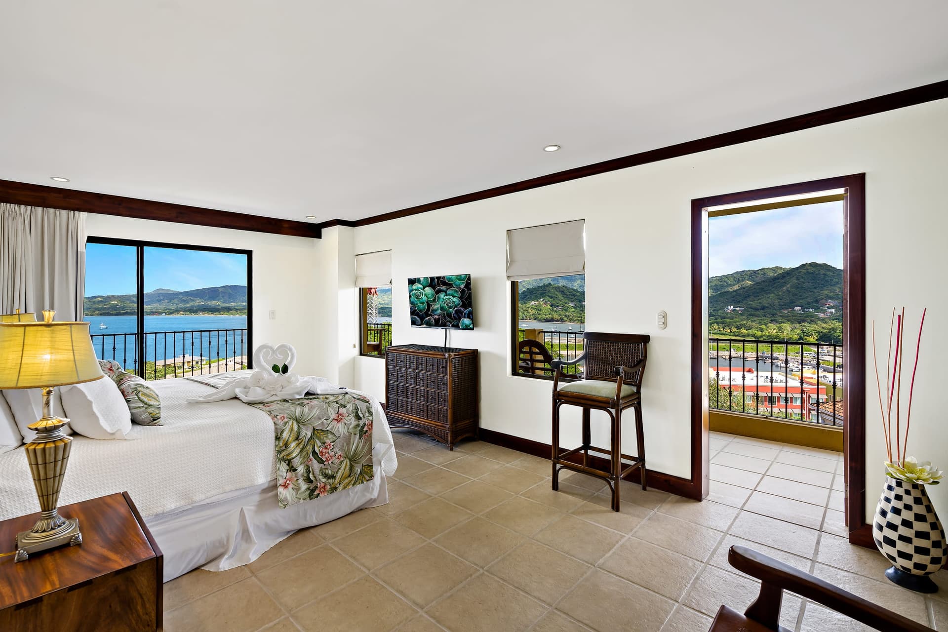 Sunset Heights - Image 3