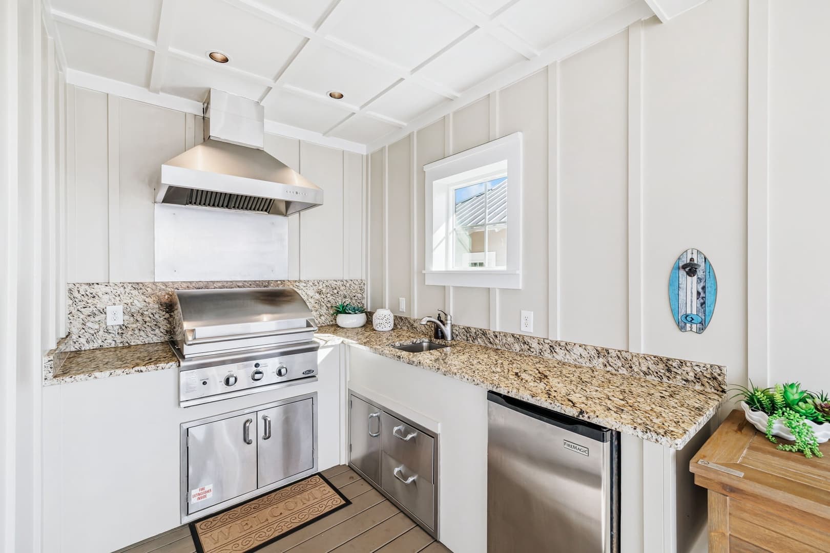 Beach Heaven - Image 53