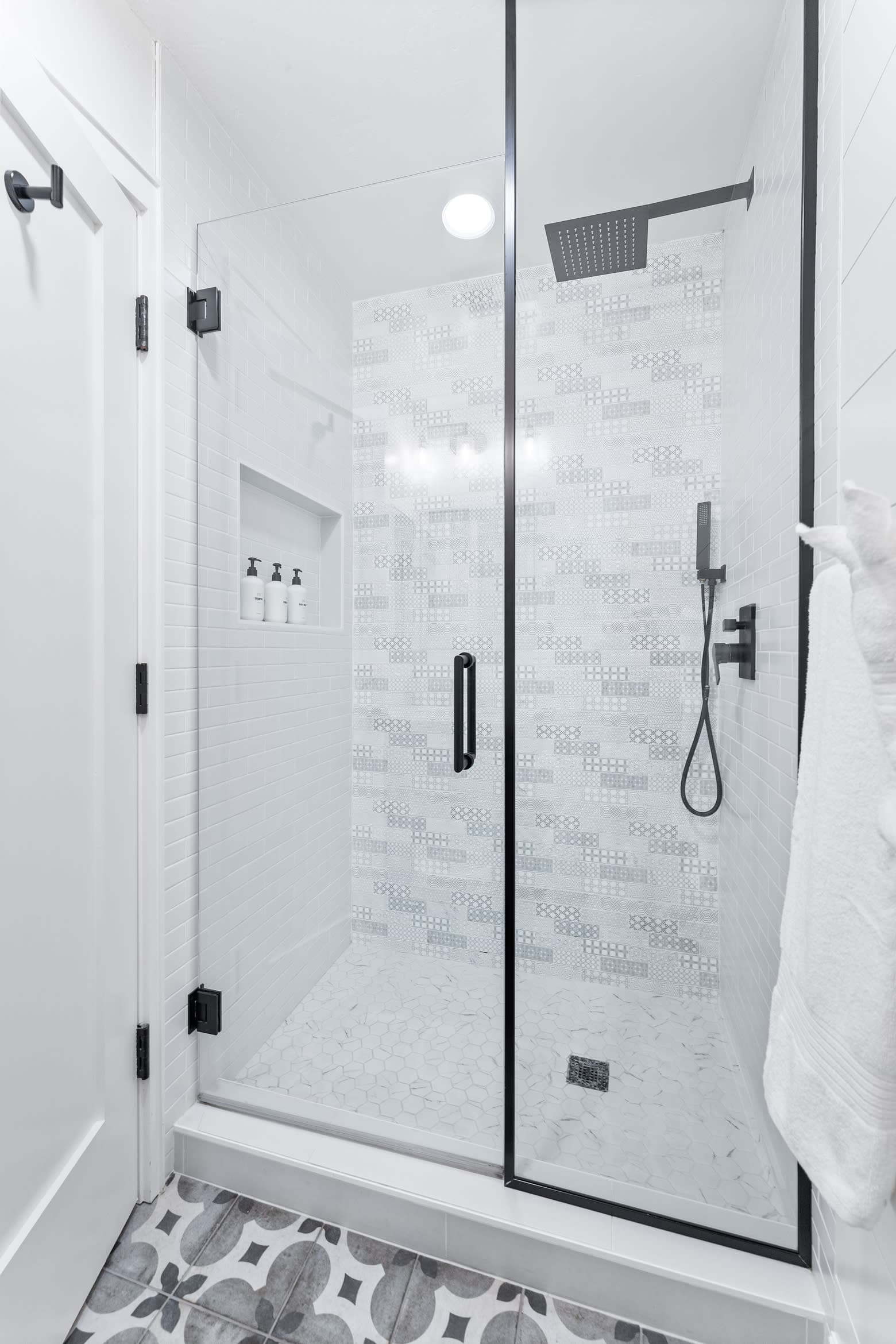 Luxury Oceanfront Right Unit - Image 25