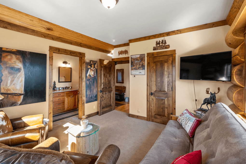 Timberline Lodge - Image 17