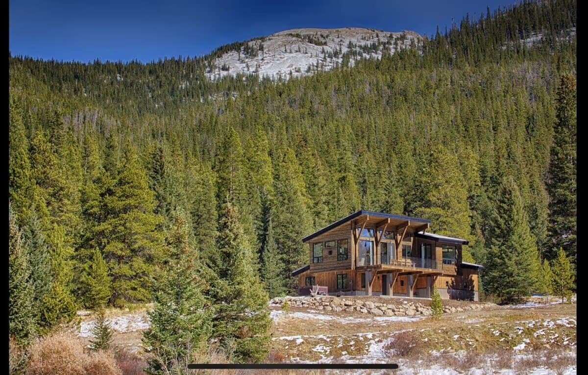 Echo Pines Chalet - Image 3