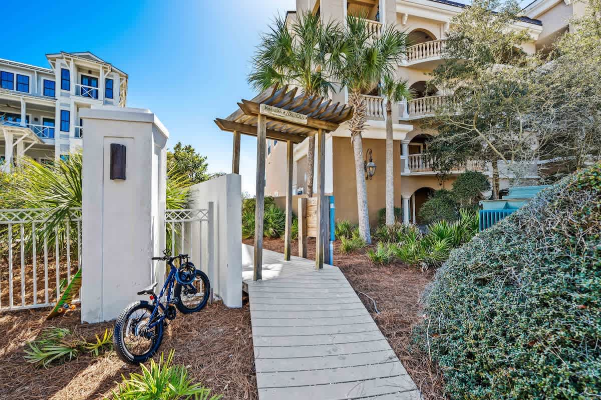 Story House - Image 27